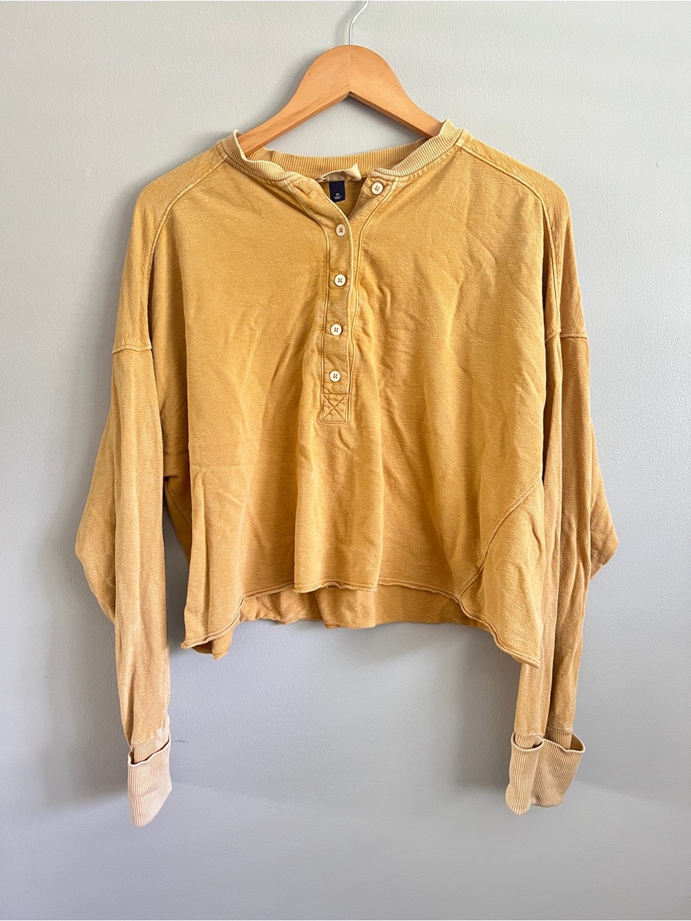 Universal Thread Cropped Henley Sweatshirt in Mustard
